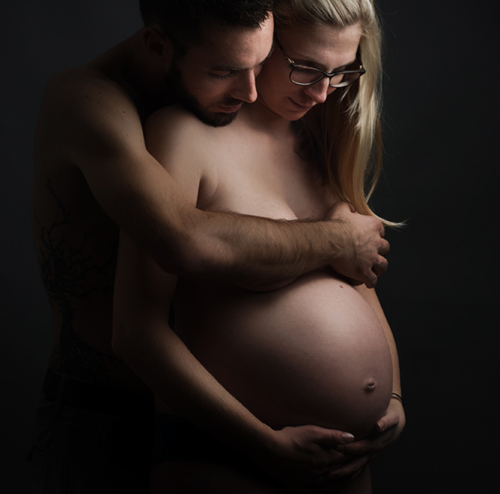 séances photo photographe grossesse et maternité à beaucaire studio B