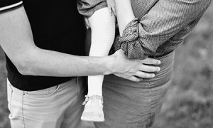Séance photo en famille à belle garde, shooting famille, studio b, studio photo à beaucaire.