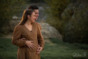 Séance photo grossesse maternité au Pont du Gard