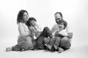 Seance photo shooting famille pour noel studio photographe beaucaire